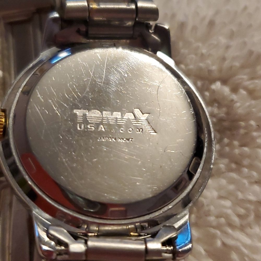 Maury Regional Hospital Logo 30mm Tomax Watch Gold & Silver Tone 12mm Metal Band - Picture 5 of 8